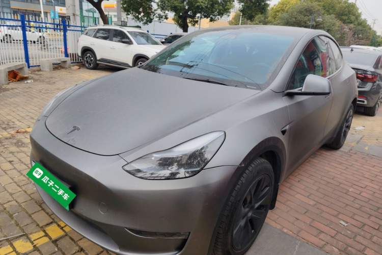 Used Tesla Model Y 2023 Long-Range All-Wheel-Drive Version