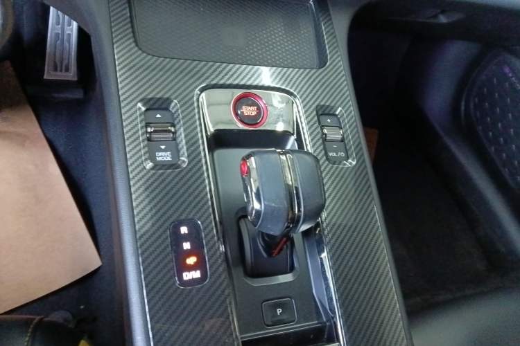 Used GAC Trumpchi EMPOW 2021 270T DCT J16 Version Gear Lever