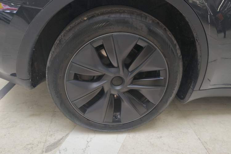 Used Tesla Model Y 2024 Rear-Wheel-Drive Version
