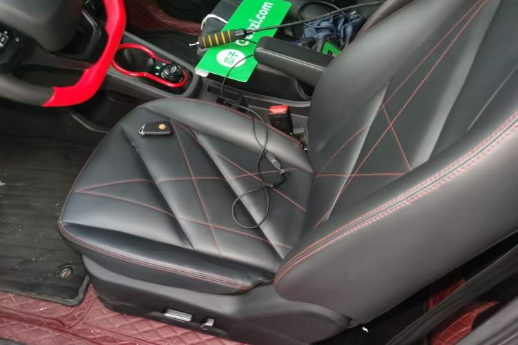 Used Chery Little Ant 2022 Sweet Pink Edition Full Sugar Version Lithium Iron Phosphate 29.2 kWh 30 kW 301 km Left Front Seat