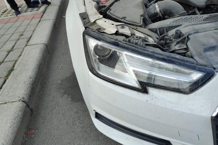 Used Audi A4L 2017 40 TFSI Ambition Edition
