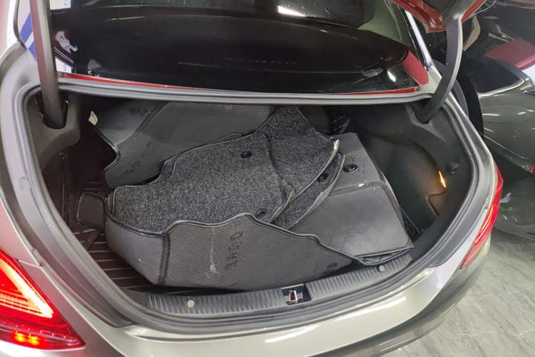 Used Mercedes-Benz C-Class 2021 C 260 L Sport Edition Trunk