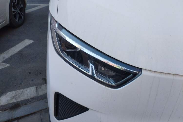 Used Wuling Yangguang 2024 300KM Comfort Version Passenger Van 75kW