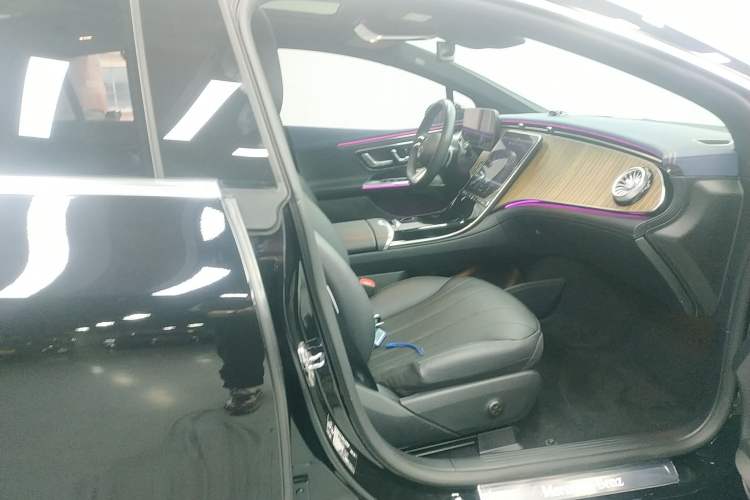 Used Mercedes-Benz EQE 2022 350 Luxury Edition