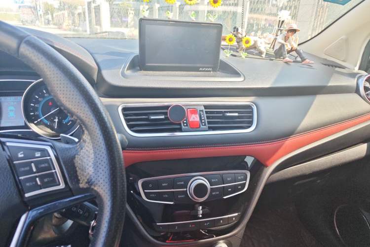 Used Haval H1 2016 Revised Version Blue Badge 1.5L AMT Luxury Edition