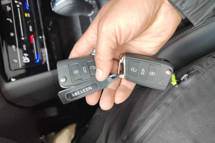 Used Volkswagen Tharu 2022 280TSI Two-Wheel-Drive Luxury Edition