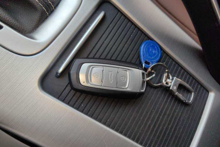 Used Geely Auto Emgrand X7 Sport 2016 1.8TD Automatic ZhiShang Model