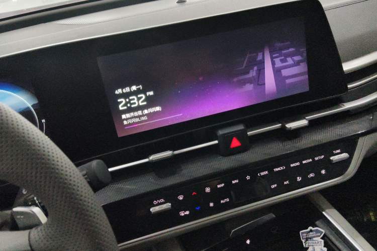 Used Kia Sportage (Chinese Domestic Model) 2023 1.5T Two-Wheel Drive Prestige Edition Audio And AC Panel