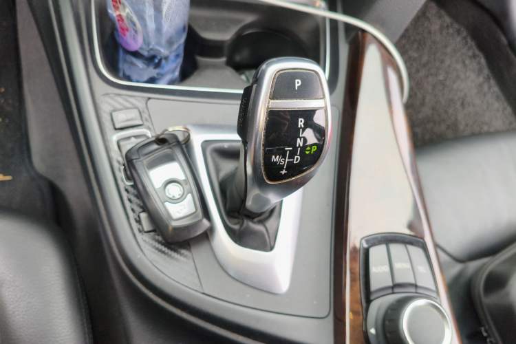 Used BMW 3 Series 2013 328Li Fashion Edition