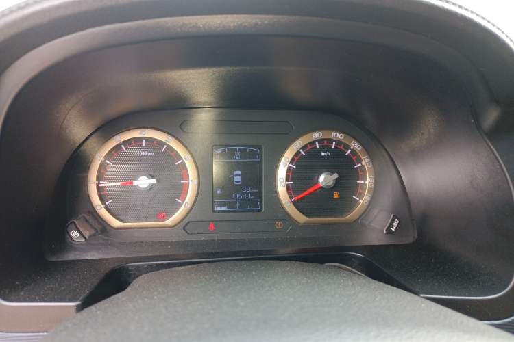 Used FORTHING Lingzhi 2023 M5L 1.6L Comfort Edition 7-Seater
