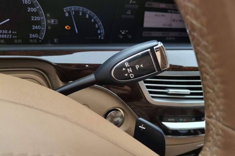 Used Mercedes-Benz S-Class 2010 S 300 L Luxury Model
