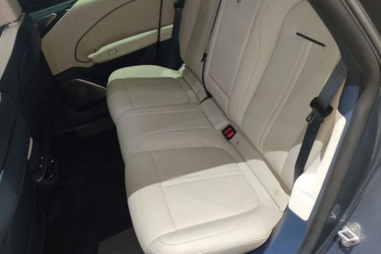 Used Zeekr 007 2024 Rear-Drive Version 100 kWh Left Rear Seat