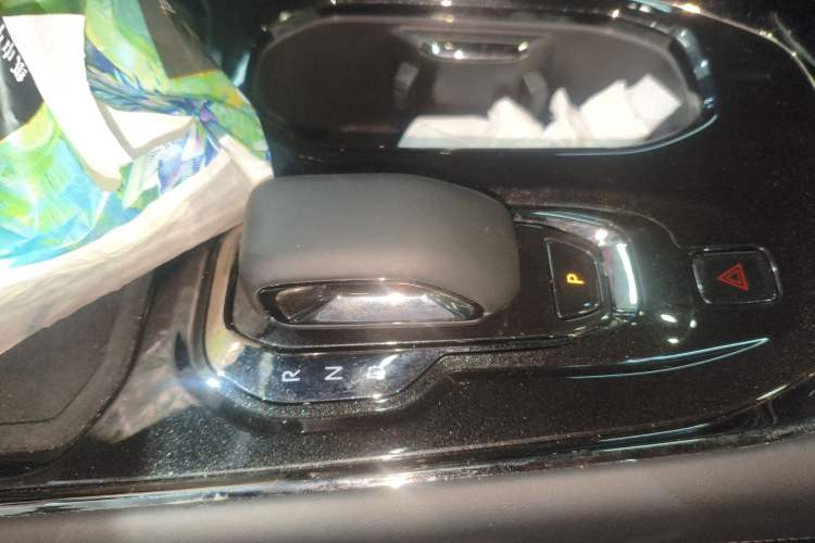 Used Zeekr 009 2024 7-Seater Walk-Through Version Four-Wheel Drive 108 kWh
