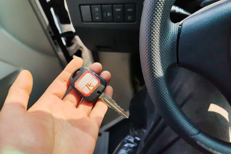 Used SRM Haoyun 2025 Launch Edition Farady 42.3 kWh 305 km 6 seats
