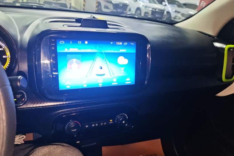 Used Roewe Clever 2021 302 km New Four-Seater Super-Efficient Version