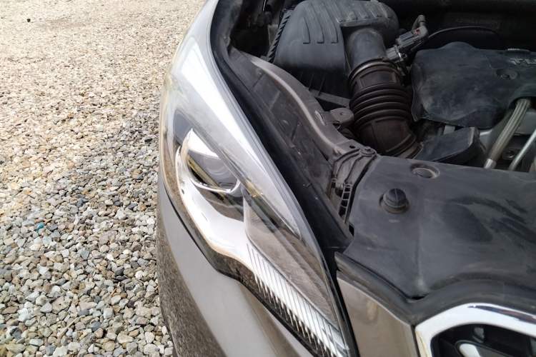 Used Buick Envision 2017 28T Four-Wheel Drive Elite Model Right Front Headlight