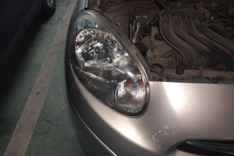 Used Nissan March 2010 1.5L Automatic Easy-Style Version Right Front Headlight