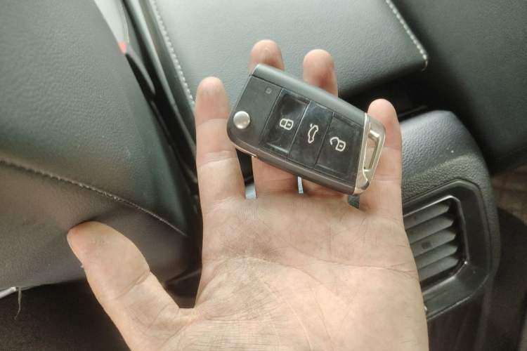 Used Volkswagen Tiguan L 2017 330TSI Automatic Two-Wheel Drive Comfort Edition
