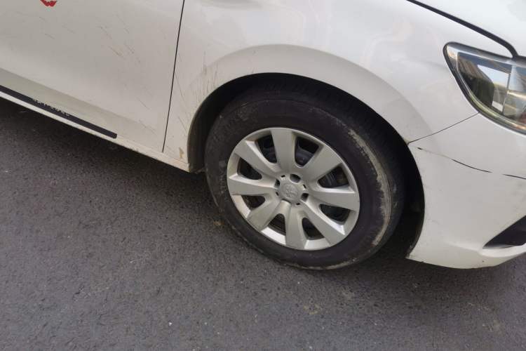 Used Peugeot 301 2018 1.6L Manual Comfort Edition Right Front Wheel Hub