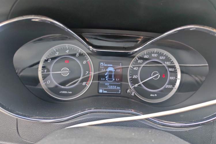 Used Baojun 560 2015 1.8L manual luxury version