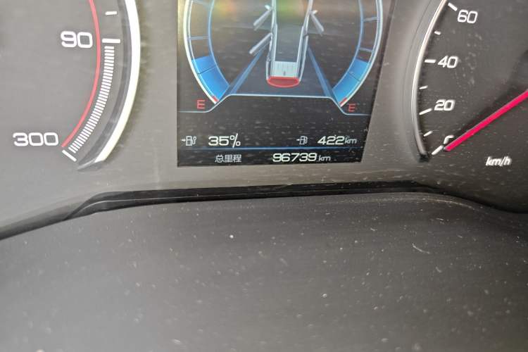 Used BYD Song MAX New Energy 2022 DM-i 105KM Flagship Model Odometer Close Up