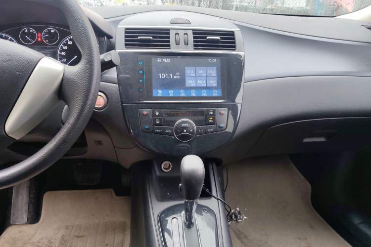 Used Nissan Tiida 2011 1.6L CVT Smart Version
