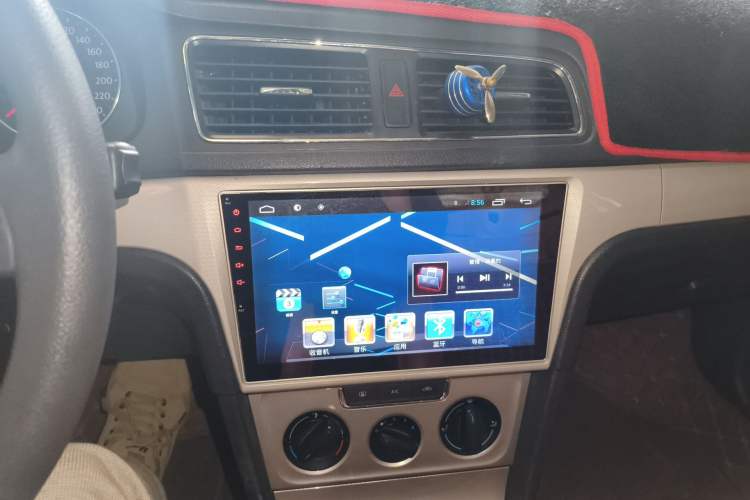 Used Volkswagen Gran Lavida 2013 1.6L Manual Comfort Model
