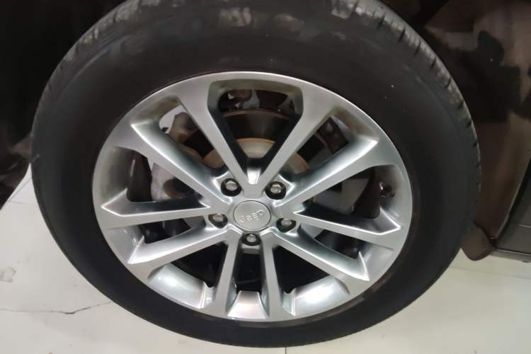 Used Jeep Grand Commander 2018 2.0T Four-Wheel Drive Prestige Edition China V
