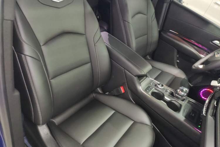 Used Cadillac XT4 2024 28T Two-Wheel-Drive Luxury Version