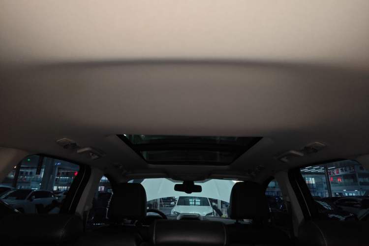 Used Ford Kuga 2017 EcoBoost 180 Two-Wheel-Drive Platinum Edition Headliner