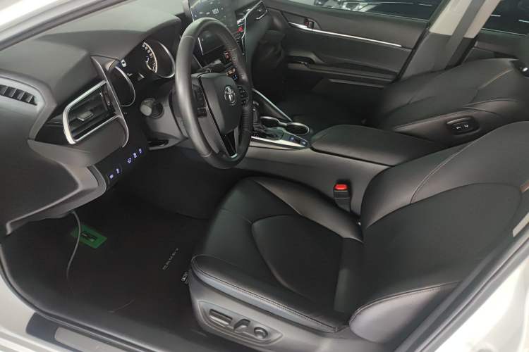 Used Toyota Camry 2023 2.0G Luxury Edition