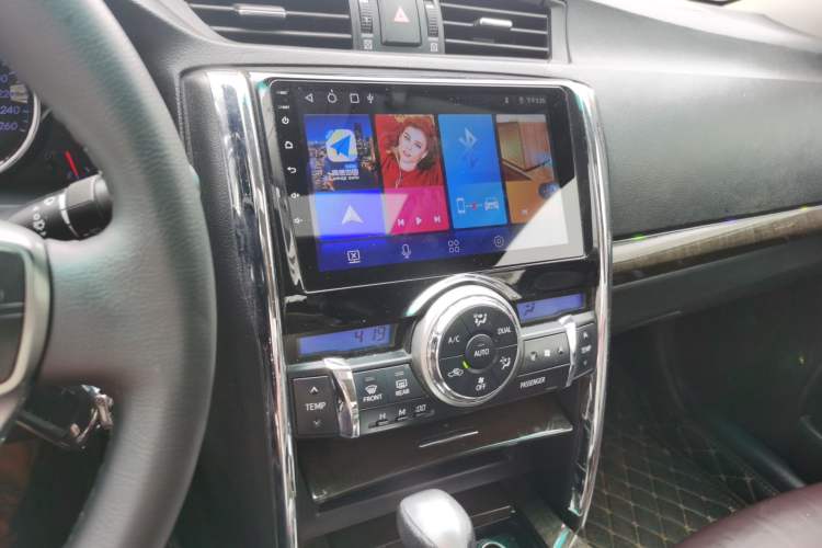 Used Toyota Reiz 2013 2.5V Elite Edition Audio And AC Panel