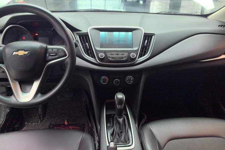 Used Chevrolet Cavalier 2019 320 Automatic Xinyue Edition Center Console