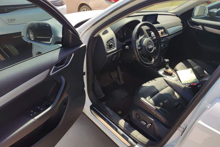 Used Audi Q3 2017 30 TFSI Fashion Model Driver Seat