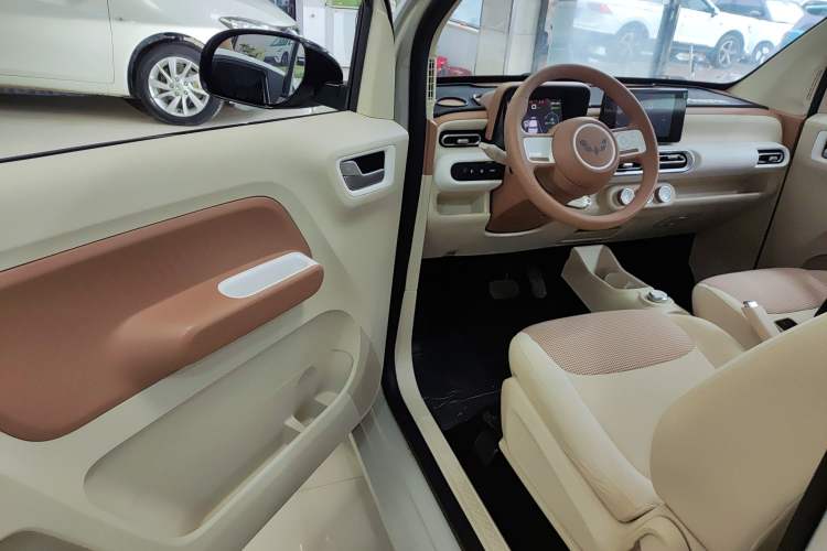 Used Wuling Hongguang MINIEV 2024 3rd Generation 215km Advanced Version Driver Seat