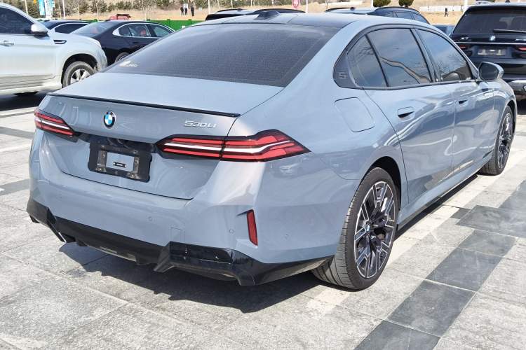 Used BMW 5 Series 2024 530Li Luxury Edition M Sport Package