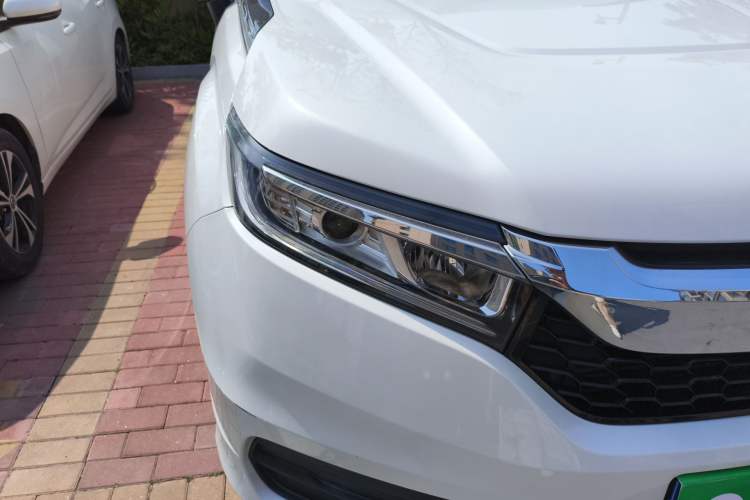 Used Honda Avancier 2017 240TURBO Two-Wheel Drive Elite Edition Right Front Headlight