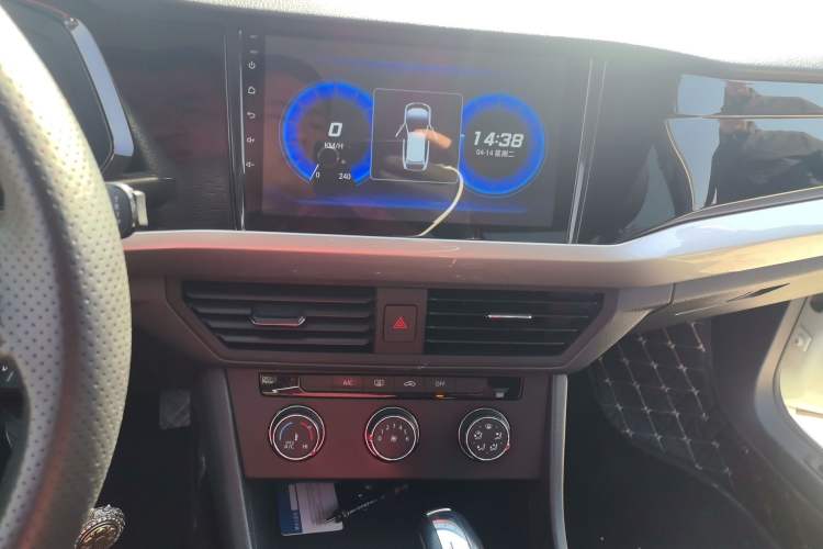 Used Volkswagen Bora 2019 1.5L Automatic Fashion Model Audio And AC Panel