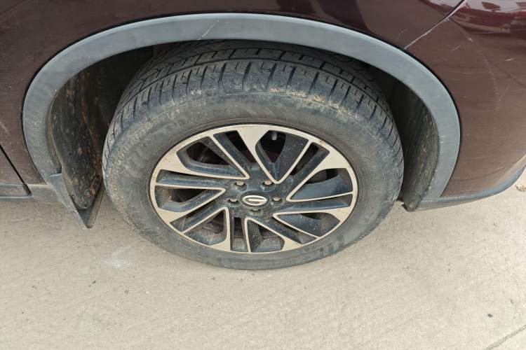 Used GAC Trumpchi GS4 2017 235T Automatic Two-Wheel Drive Elite Edition Right Front Wheel Hub