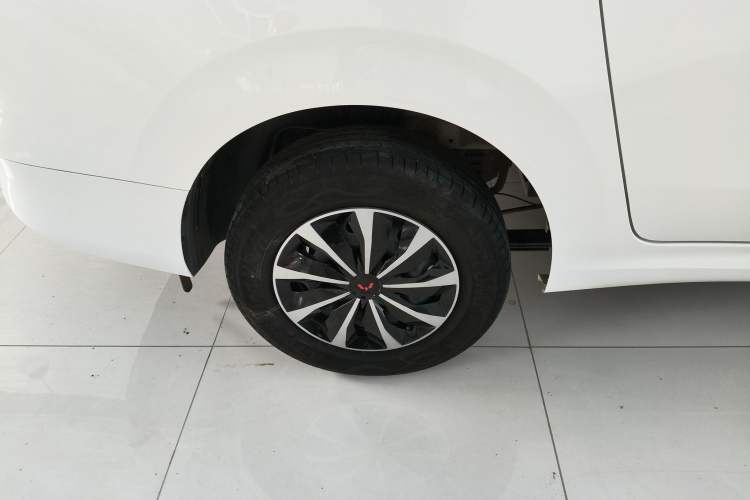 Used Wuling Hongguang New Energy 2024 All-Electric Model 300KM Standard Version
