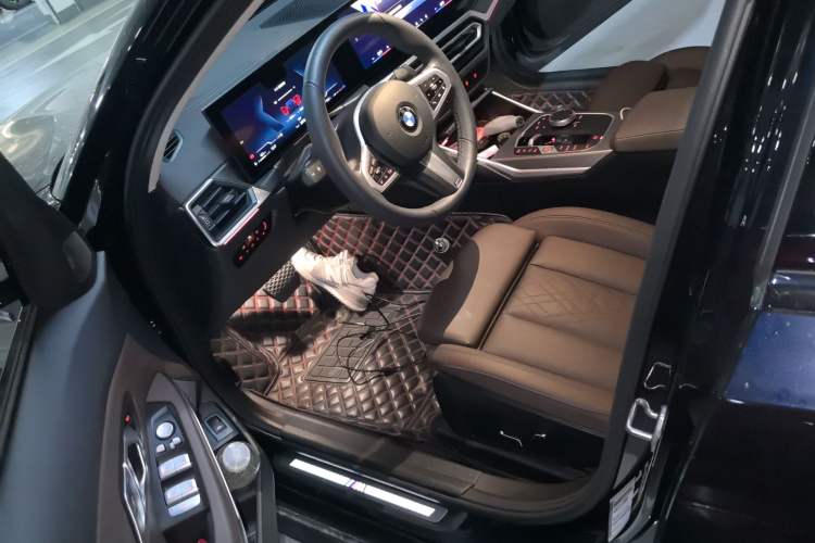 Used BMW 3 Series 2024 325Li M Sport Package Driver Seat