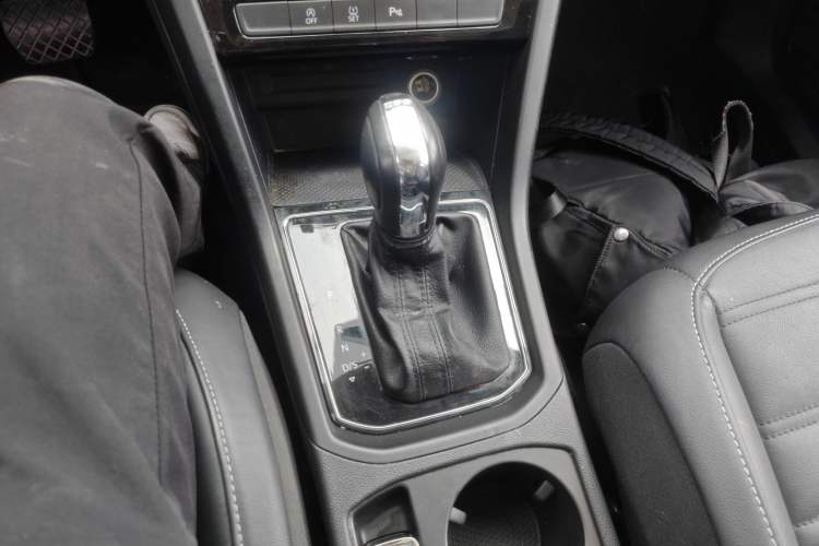 Used Volkswagen Touran 2016 Volkswagen Touran L 280TSI DSG Comfort Edition
