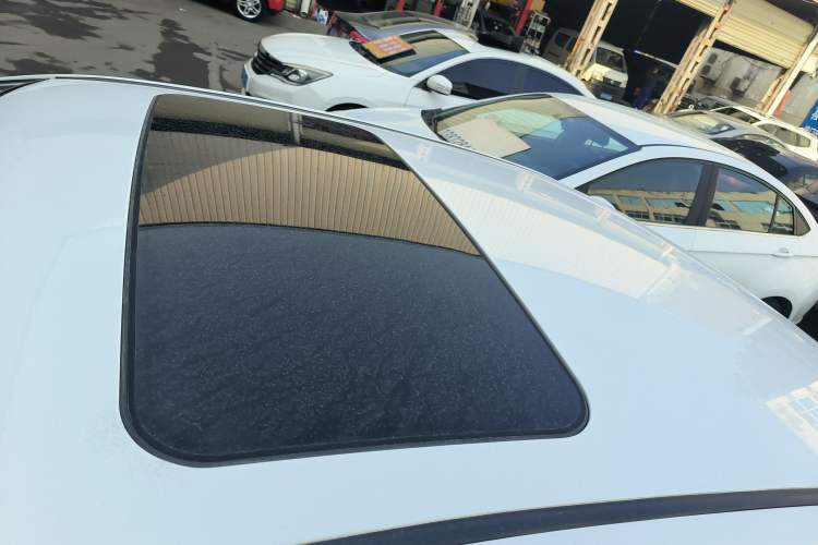 Used Geely Auto Vision 2019 Upgraded Model 1.5L Manual Luxury Version China VI Standard