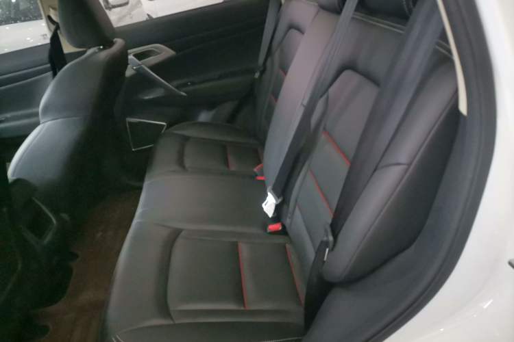 Used Geely Auto Emgrand X7 Sport 2018 2.0L Manual Two-Wheel Drive Zhiya Version
