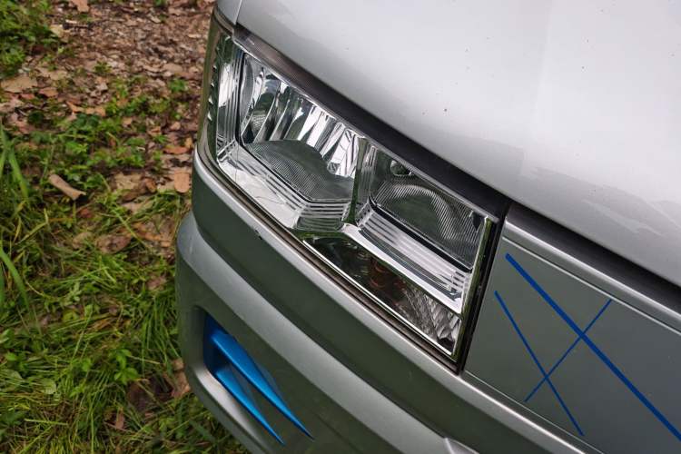 Used Dongfeng Xiaokang EC36II 2023 Nidec 38.64 kWh Right Front Headlight