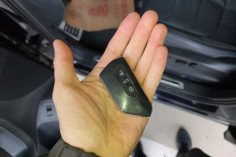 Used Volkswagen Tiguan L 2021 330TSI Automatic Two-Wheel Drive R-Line Enhanced Edition
