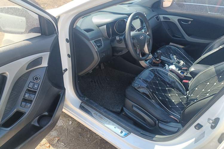 Used Hyundai Elantra (5th Generation / Langdong) 2012 1.6L Manual Leading Model Driver Seat