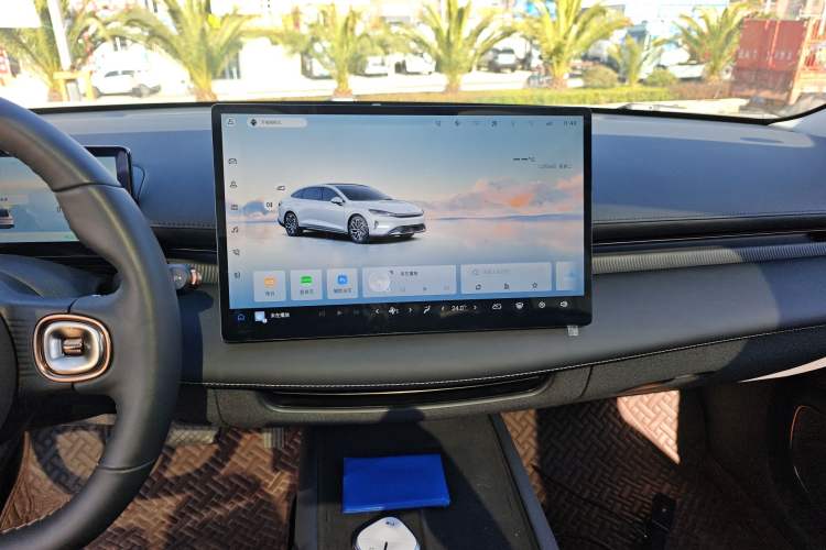 Used Baojun Enjoy 2025 Plug-in Hybrid 140km Luxury Edition
