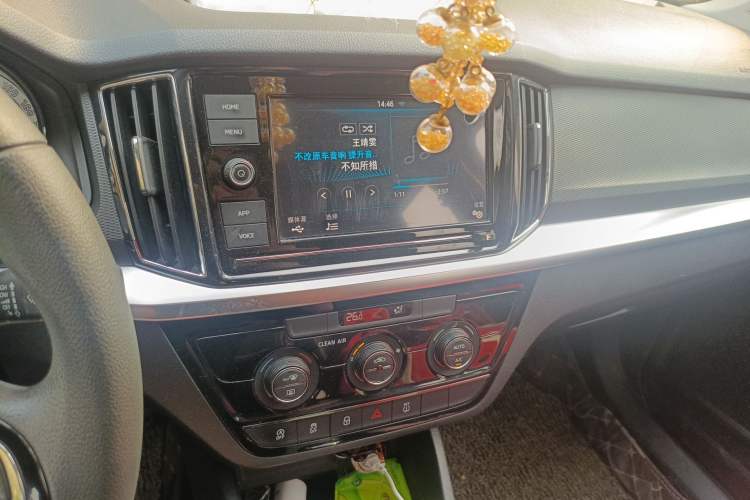 Used Skoda Kamiq 2018 1.5L Automatic Comfort Edition China VI Standard Audio And AC Panel