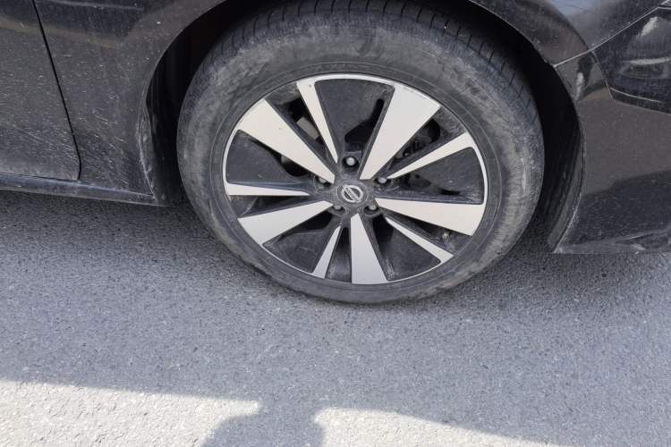 Used Nissan Teana 2021 2.0L XL Comfort Edition Right Front Wheel Hub